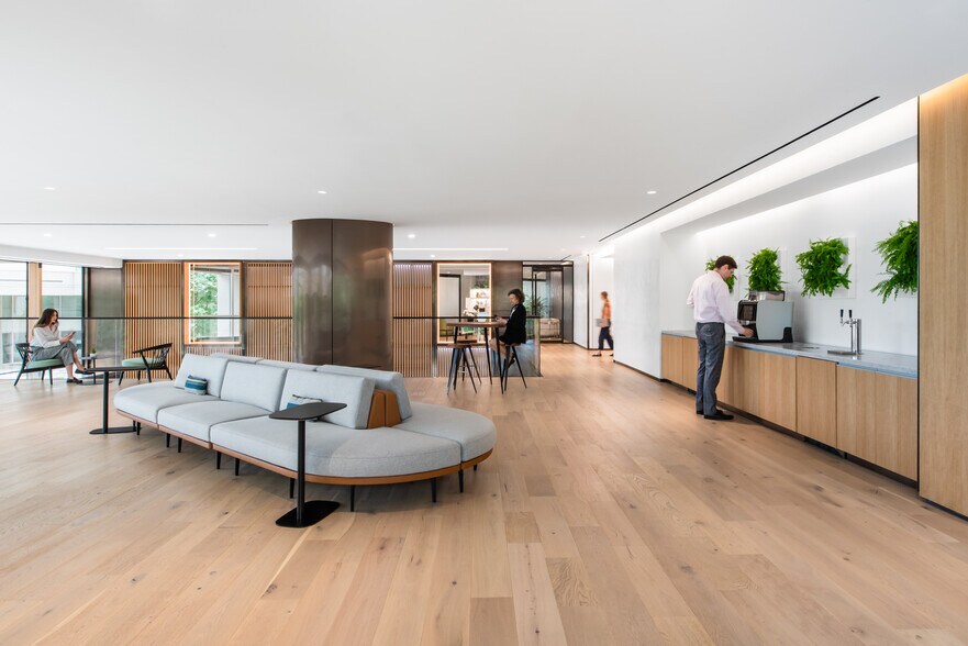 More Photos Of 6903 Rockledge Dr, Bethesda Unknown For Lease