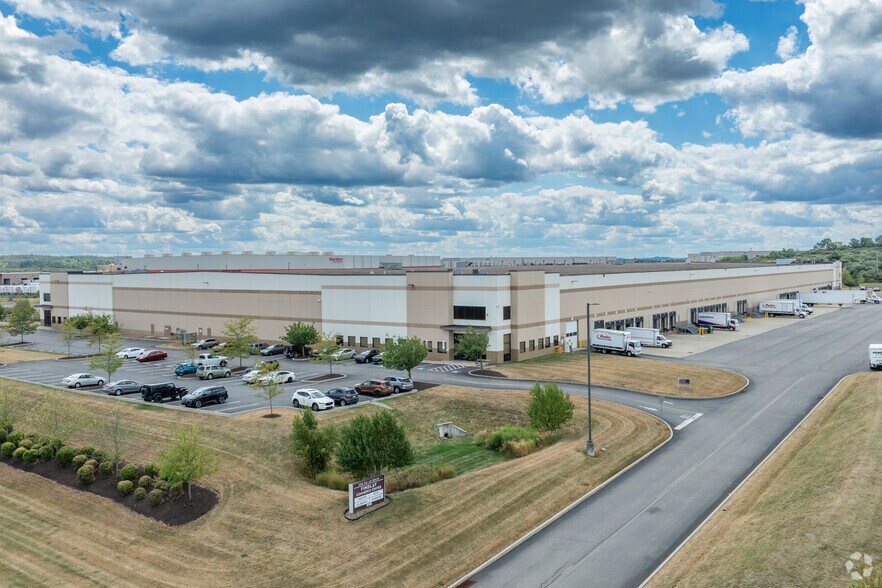 More Photos Of 200 Solar Dr, Imperial Distribution For Lease