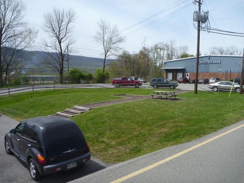 More Photos Of 801 Foresman St, Williamsport Warehouse For Lease