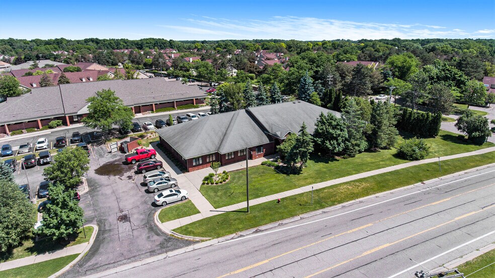 More Photos Of 645 Barclay Cir, Rochester Hills Medical For Lease