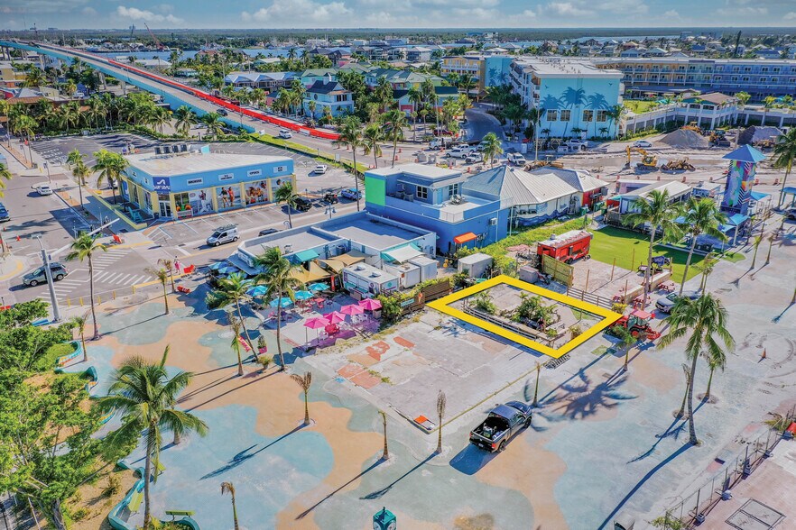 More Photos Of 1005 Estero Blvd, Fort Myers Land For Sale