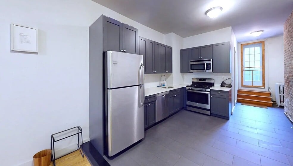 More Photos Of 759-761 Manhattan Ave, Brooklyn Apartments For Sale