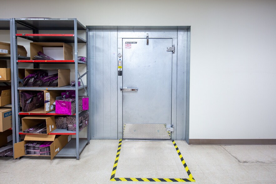 More Photos Of 9825 Goethe Rd, Sacramento Office For Sale