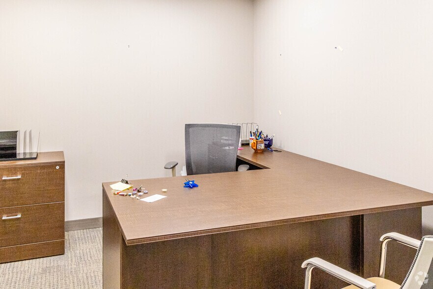 More Photos Of 511 South Ave E, Cranford Office For Sale