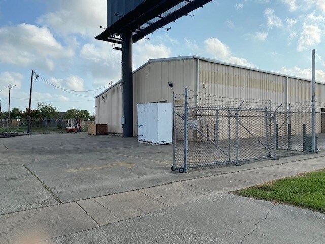 More Photos Of 1110 S Padre Island Dr, Corpus Christi Auto Dealership For Sale