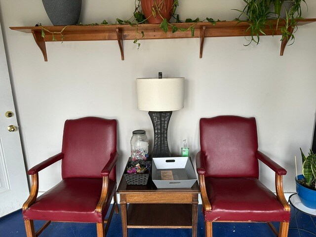 More Photos Of 100 E 8th St, Milton Freestanding For Lease