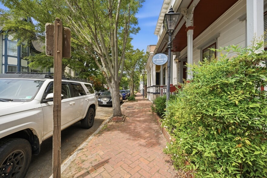More Photos Of 367 Middle St, Portsmouth Apartments For Sale