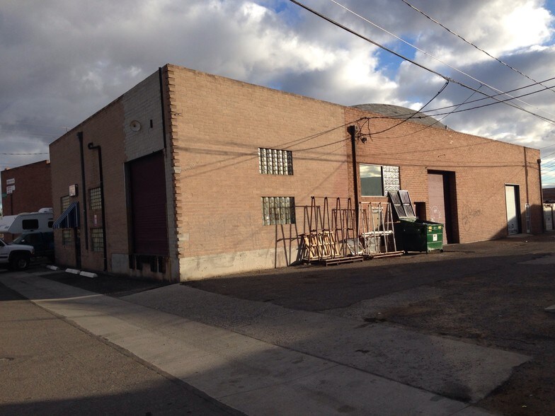 More Photos Of 1100 E 4th St, Reno Storefront For Lease
