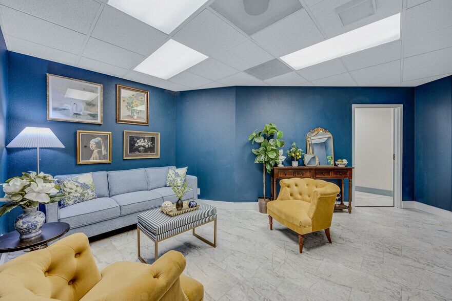 More Photos Of 2301 E Pikes Peak Ave, Colorado Springs Coworking Space