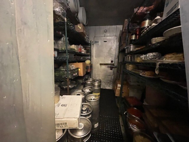 More Photos Of 2222 Wilshire Blvd, Santa Monica Restaurant For Lease