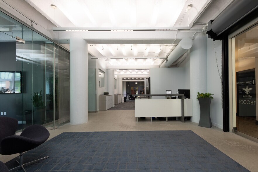 More Photos Of 401 W Superior St, Chicago Office For Lease