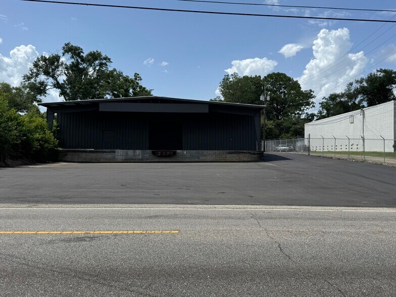 More Photos Of 2312 Halls Mill Rd, Mobile Warehouse For Lease