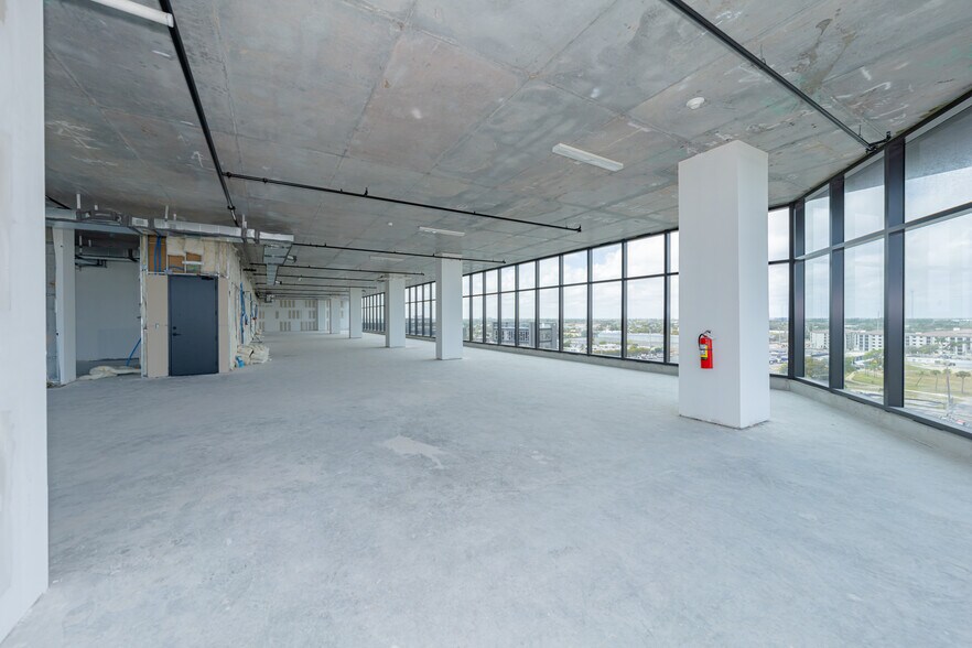 More Photos Of 800 N Federal Hwy, Hallandale Beach Office For Sale
