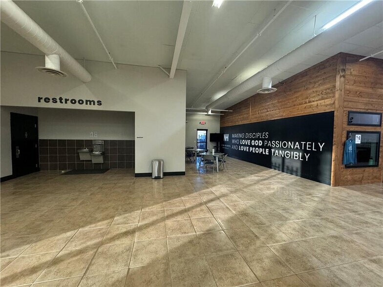 More Photos Of 1705 S Walton Blvd, Bentonville Office For Sale