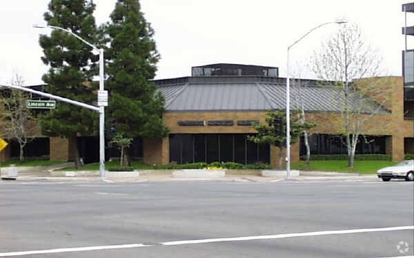 More Photos Of 401 W Lincoln Ave, Anaheim Office For Lease