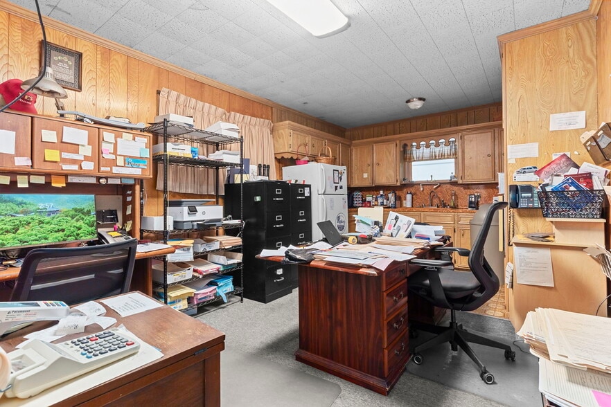 More Photos Of 403 W Sterling St, Baytown Specialty For Sale