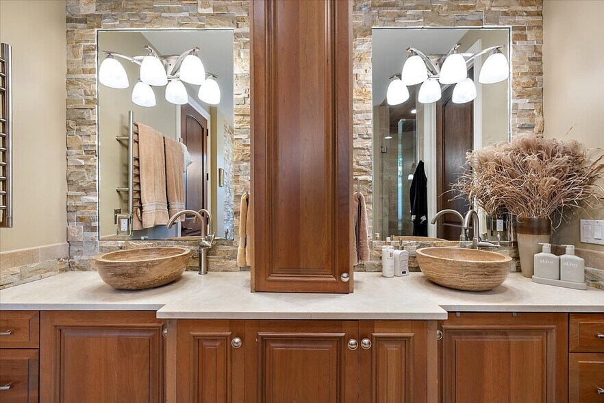 More Photos Of 1330 Oxford Rd, Bloomfield Hills Specialty For Sale