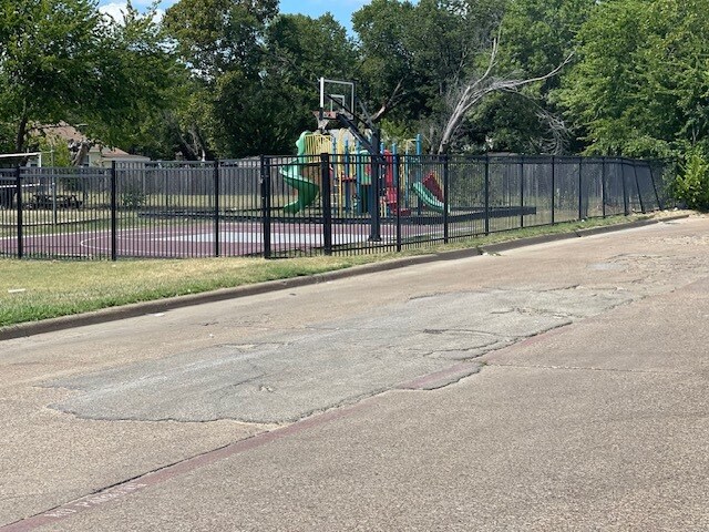 More Photos Of 8353 Lake June Rd, Dallas Religious Facility For Sale