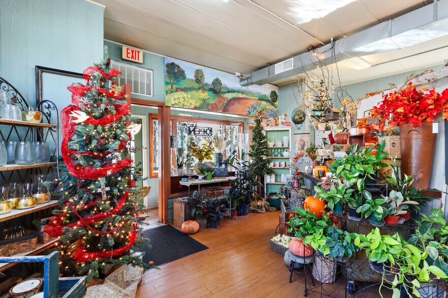 More Photos Of 111 S Fifth St, Walworth Fast Food For Sale