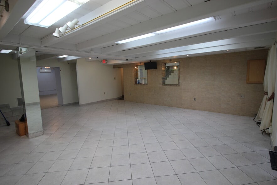 More Photos Of 9353-55 Old Bustleton ave, Philadelphia Freestanding For Sale