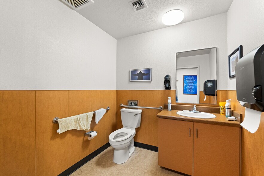More Photos Of 9944 Highland Ave, Rancho Cucamonga Religious Facility For Lease
