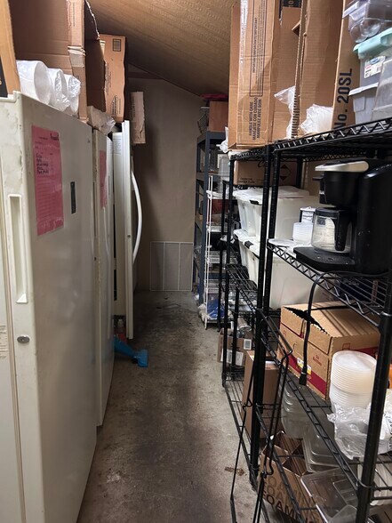 More Photos Of 614 N Central Ave, Billings Storefront For Sale