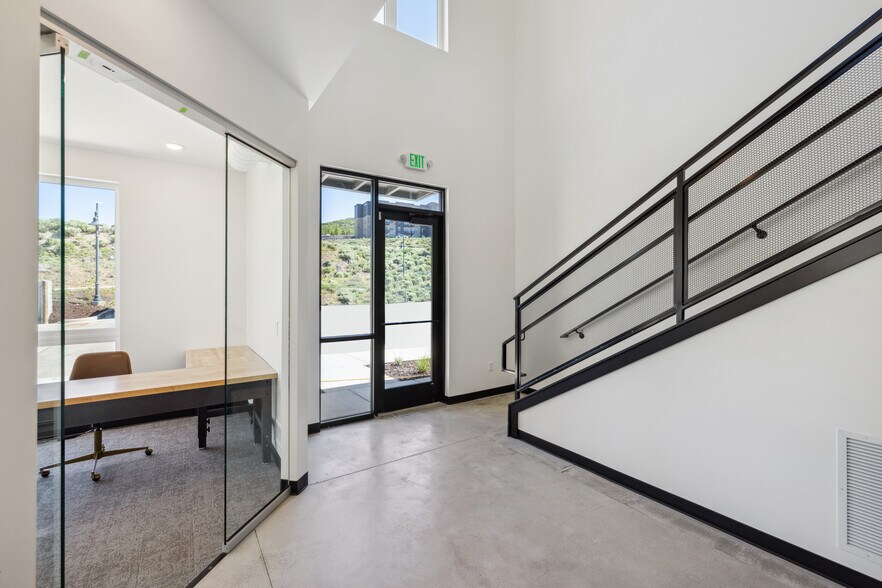 More Photos Of 1076-1086 W Wasatch Spring Rd, Hideout Office Residential For Sale