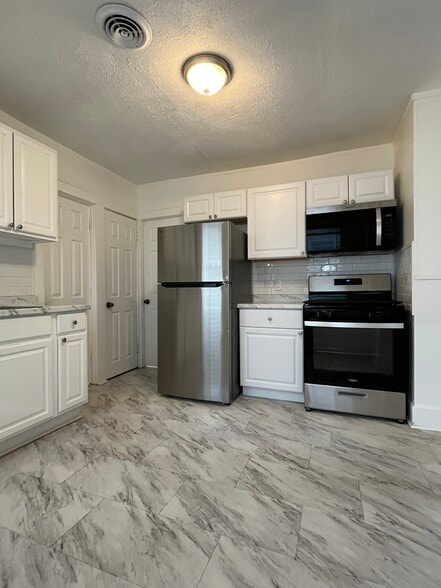 More Photos Of 5007 Clark Ave, Cleveland Freestanding For Sale
