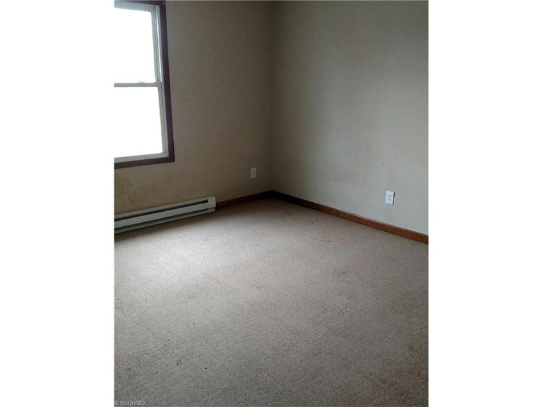 More Photos Of 829 Prospect Cir, Ashtabula Apartments For Sale