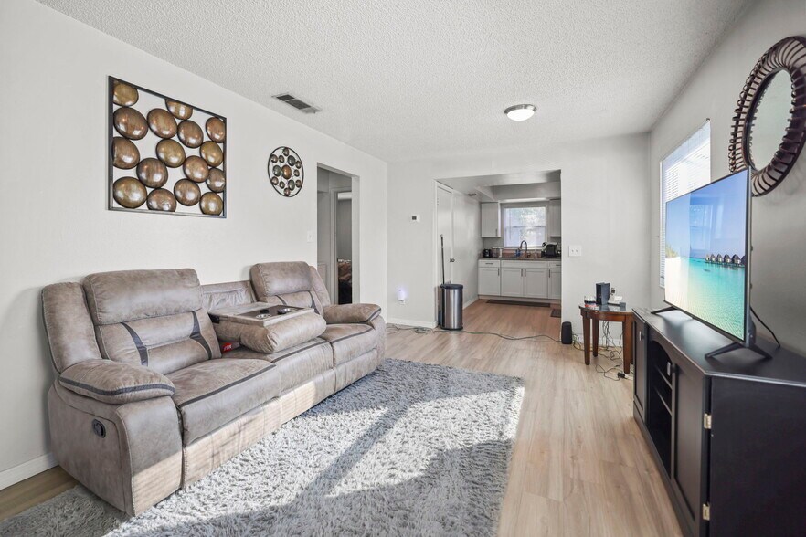 More Photos Of 7108 S Kissimmee St, Tampa Multifamily For Sale