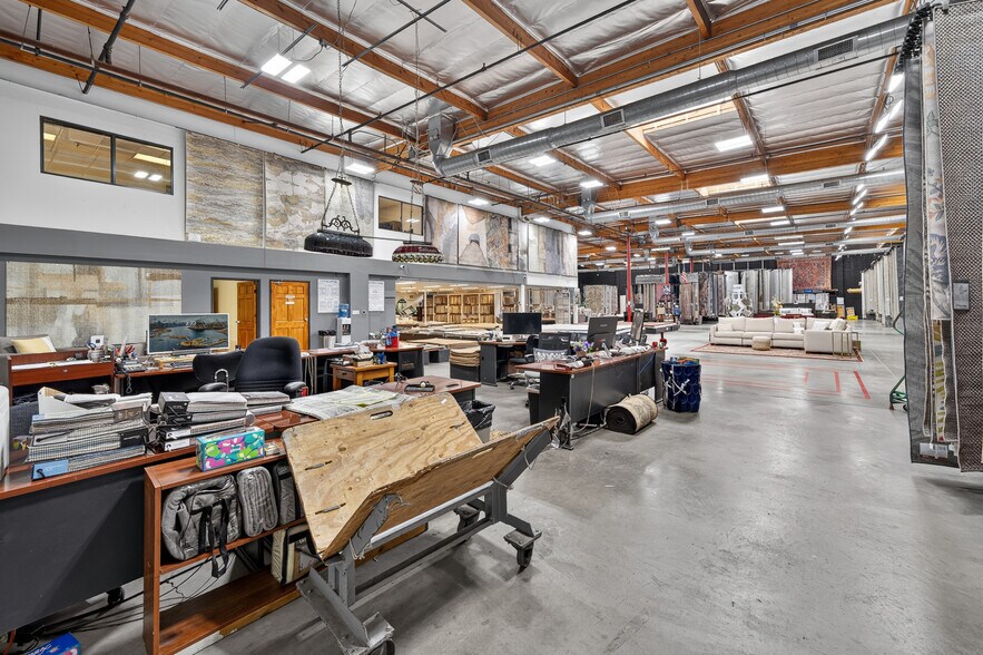 More Photos Of 16531 Saticoy St, Van Nuys Warehouse For Sale