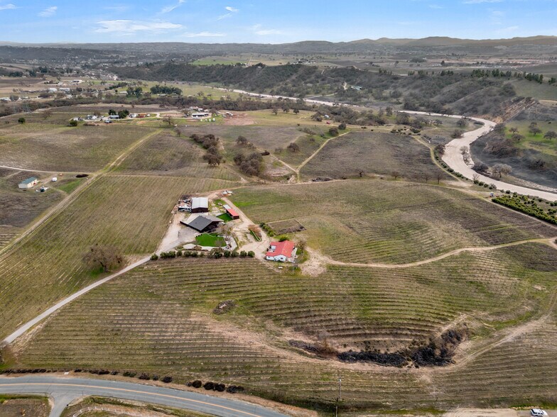 More Photos Of 4295 Union Rd, Paso Robles Winery Vineyard For Sale