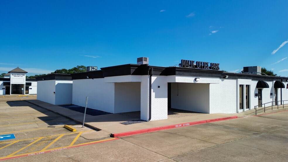 More Photos Of 8700 9th Ave, Port Arthur Office Residential For Lease