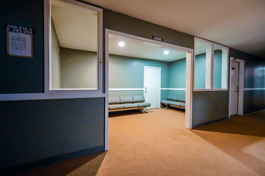 More Photos Of 3603 Fredericksburg Rd, San Antonio Storefront For Sale