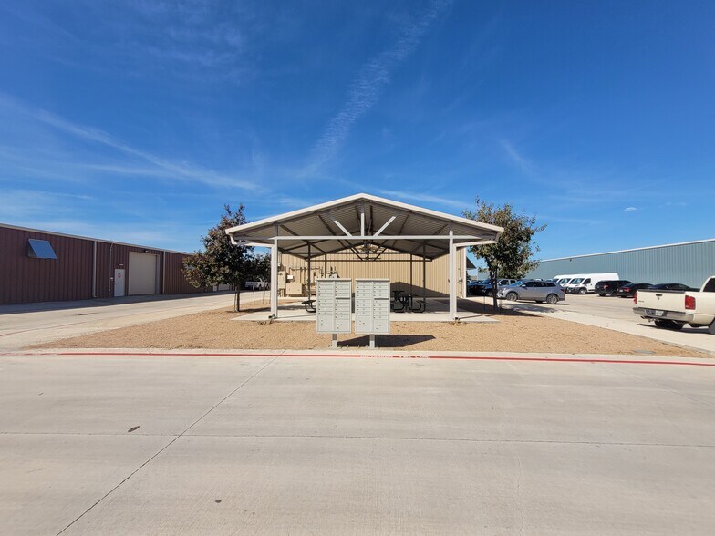 More Photos Of 1913 Post Rd, New Braunfels Unknown For Lease