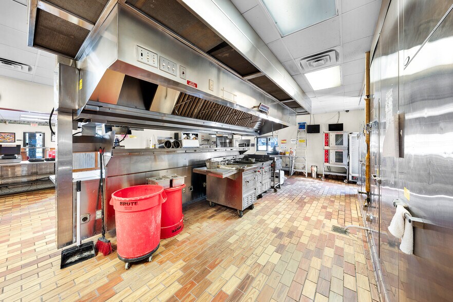 More Photos Of 1014 W Moore Ave, Terrell Restaurant For Sale