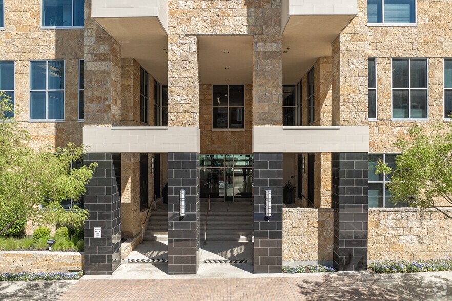 More Photos Of 2600 N Dallas Pky, Frisco Office For Lease