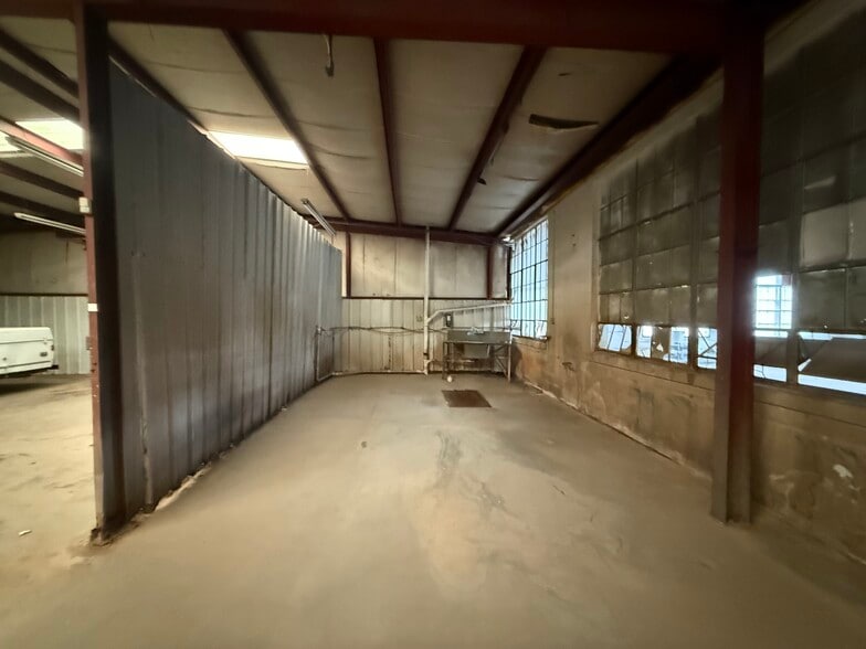 More Photos Of 12 NE 8th St, Oklahoma City Service For Sale