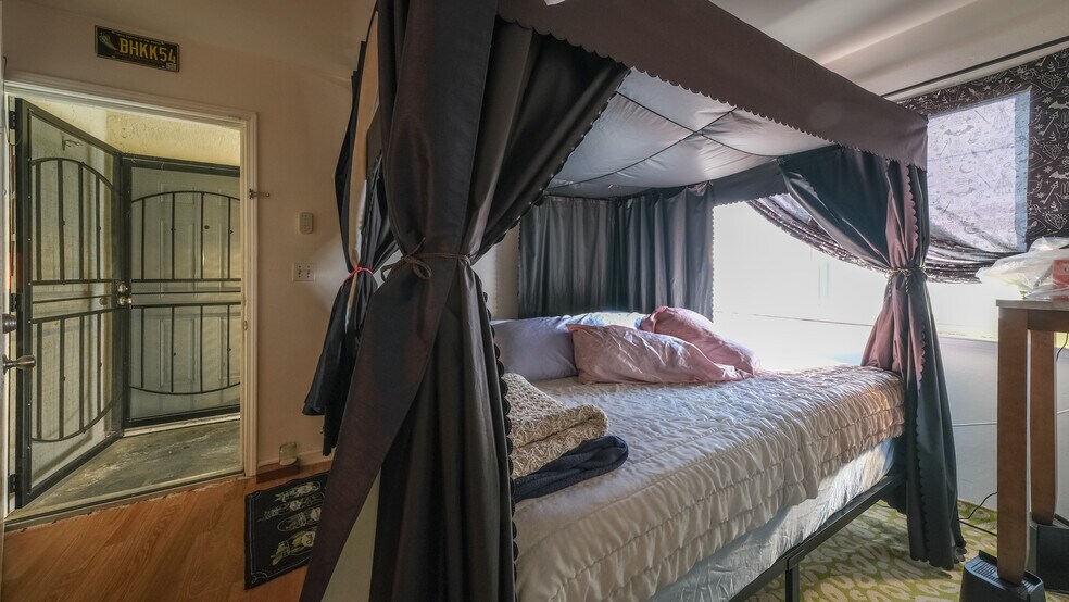 More Photos Of 2120 E 22nd St, Oakland Apartments For Sale