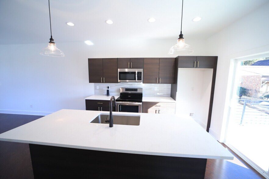 More Photos Of 2488 Perry Blvd NW, Atlanta Apartments For Sale