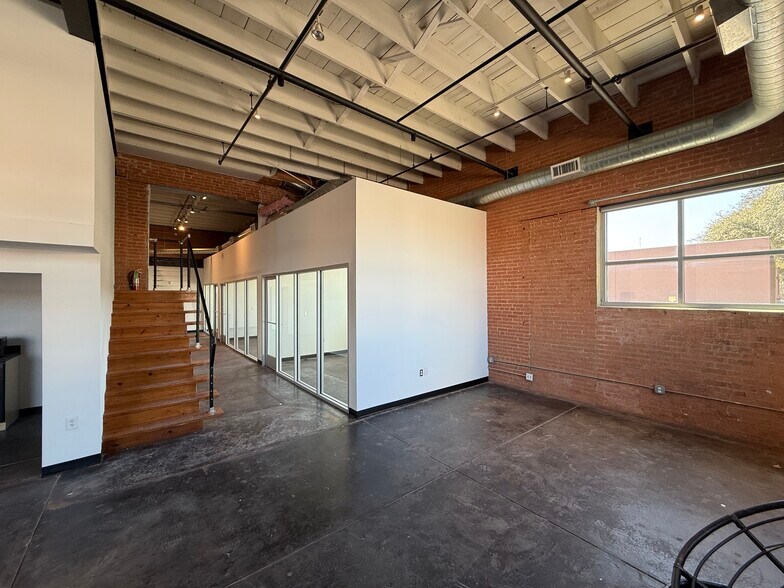 More Photos Of 4000 East Side Ave, Dallas Loft Creative Space For Lease