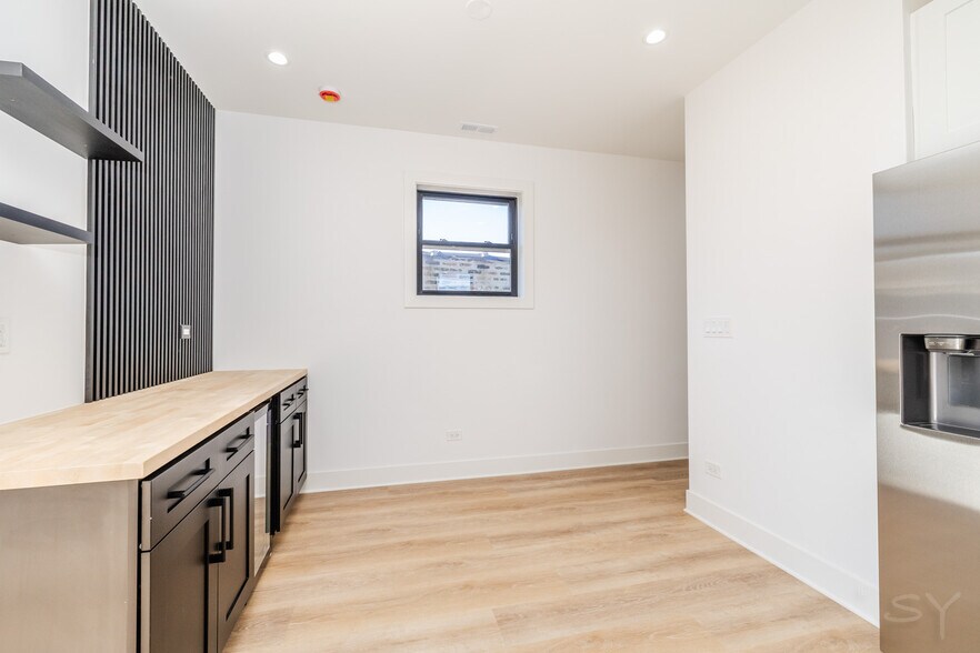 More Photos Of 3215 Fulton blvd, Chicago Multifamily For Sale