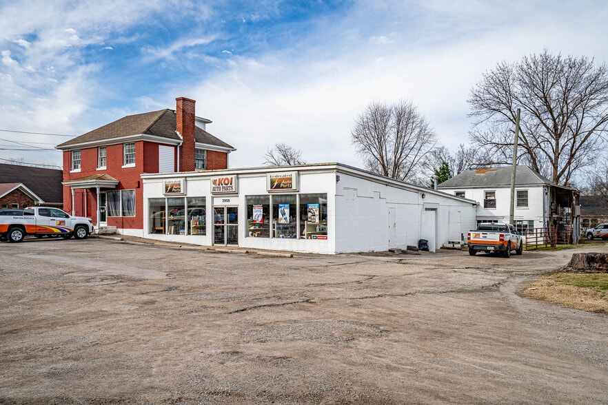 More Photos Of 3958 Cane Run Rd, Louisville Freestanding For Sale