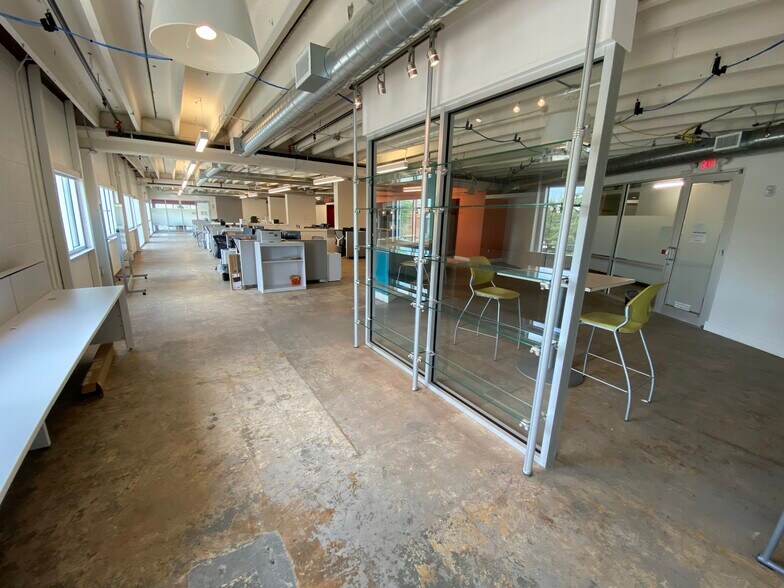 More Photos Of 2808 Caroline St, Houston Coworking Space