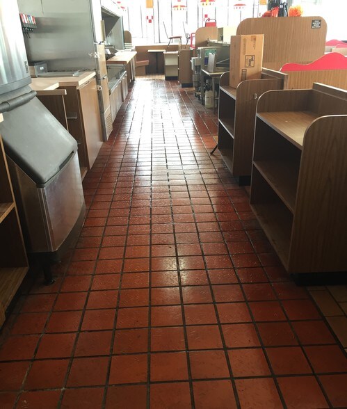 More Photos Of 1110 E Cherry St, Jesup Restaurant For Sale