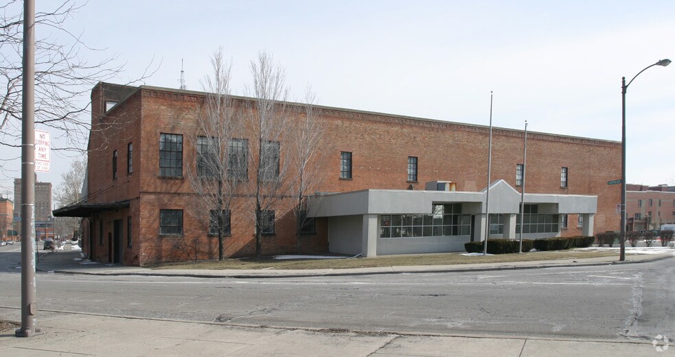 More Photos Of 155 S Superior St, Toledo Self Storage For Sale