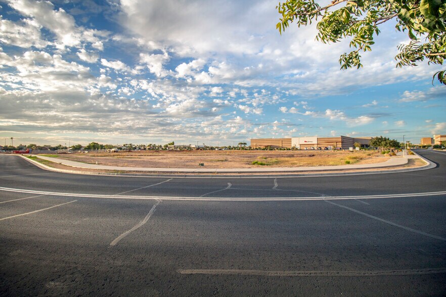 More Photos Of 3305 E Michelle Way, Gilbert Medical For Lease