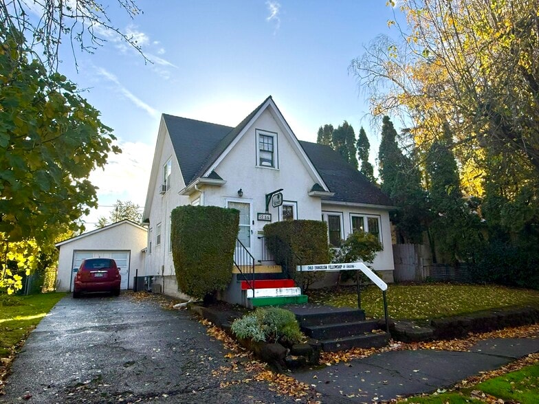 Primary Photo Of 1966 McCoy Ave NE, Salem Office Residential For Sale