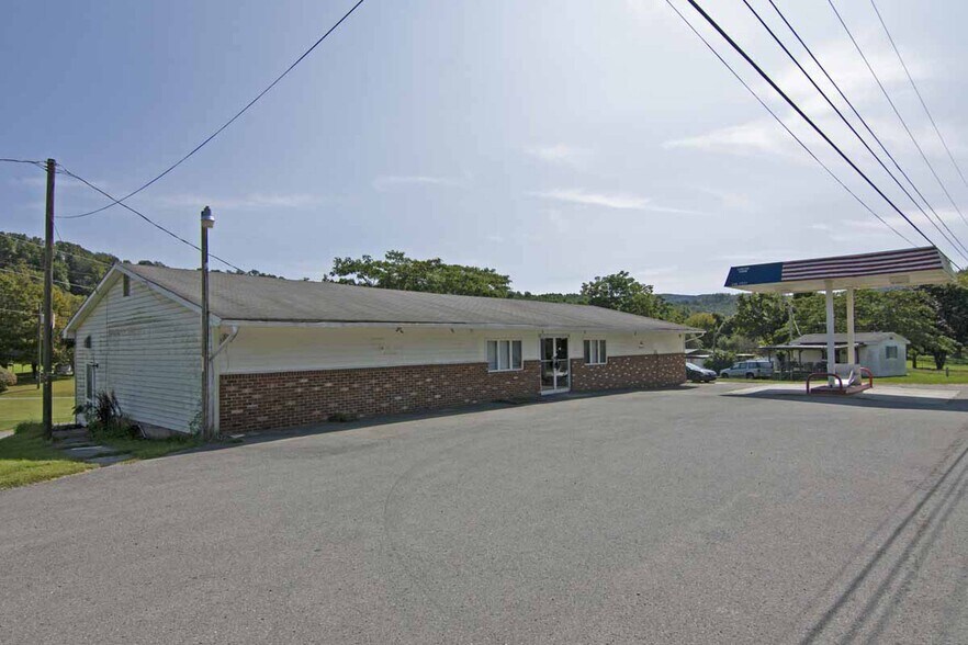 More Photos Of 4830 Highland Trl, Alderson General Retail For Sale