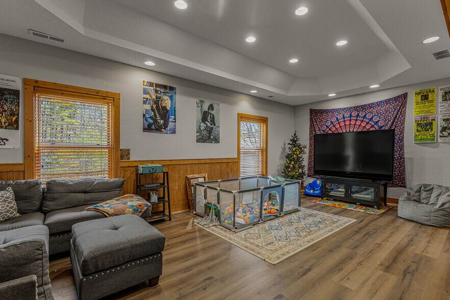 More Photos Of 3093 US Highway 64 E, Sapphire General Retail For Sale